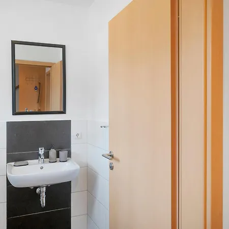 Sanddüne Lee Links Apartamento Zierow